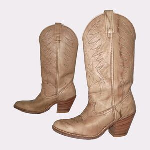 Vintage Acme Cowboy Boots Women's Tan Leather Cowgirl Rodeo Western Sz 6.5 M